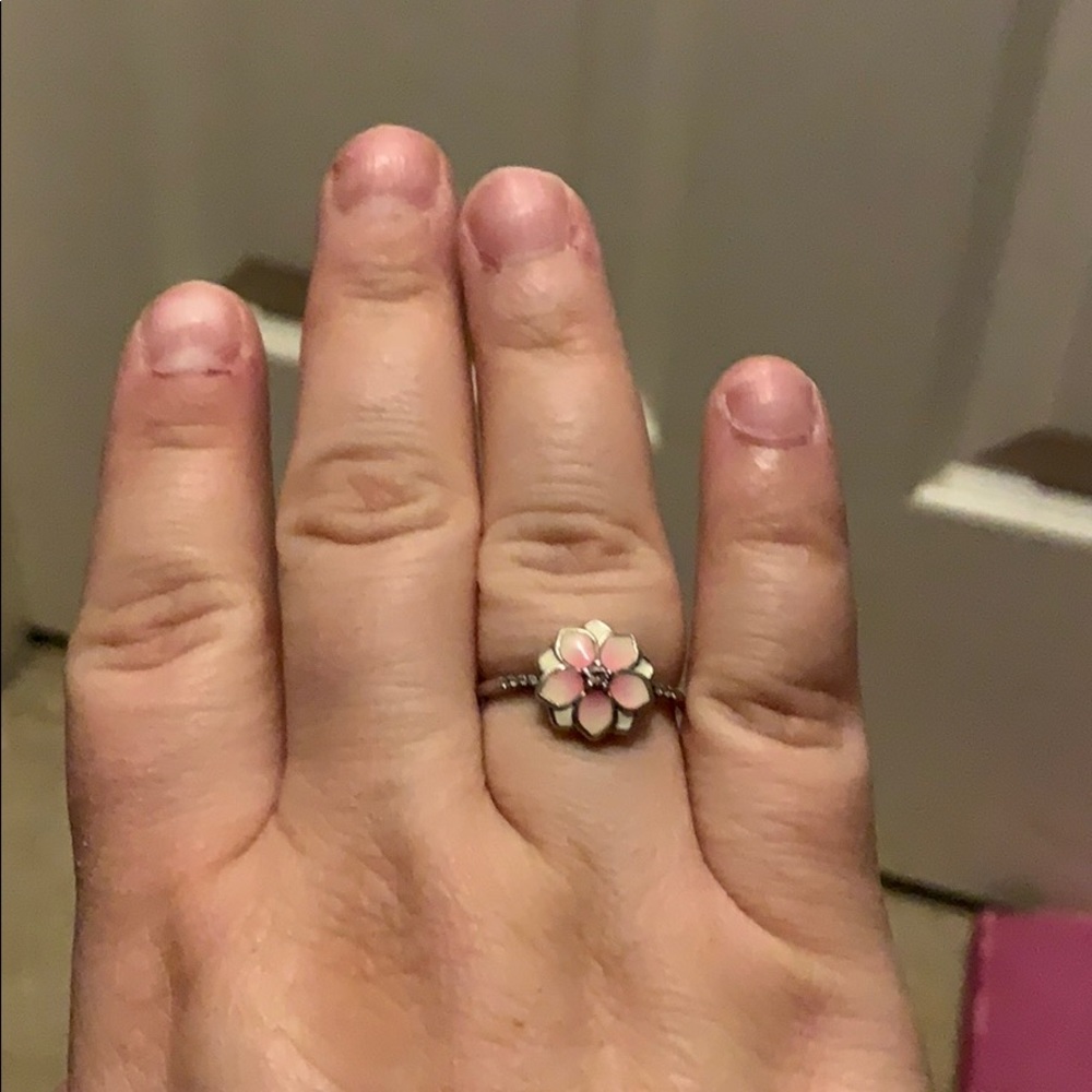 Pandora ring